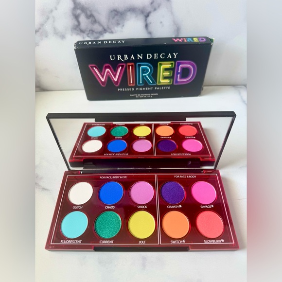 Urban Decay WIRED Pressed Pigment Eyeshadow Palette – NEW in Box - Picture 1 of 3